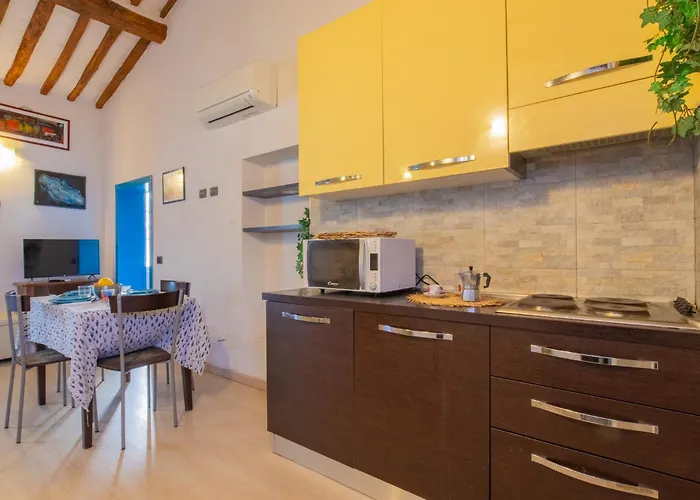 Casa Di Dea Porto Azzurro